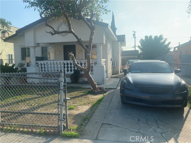 FRONT HOUSE