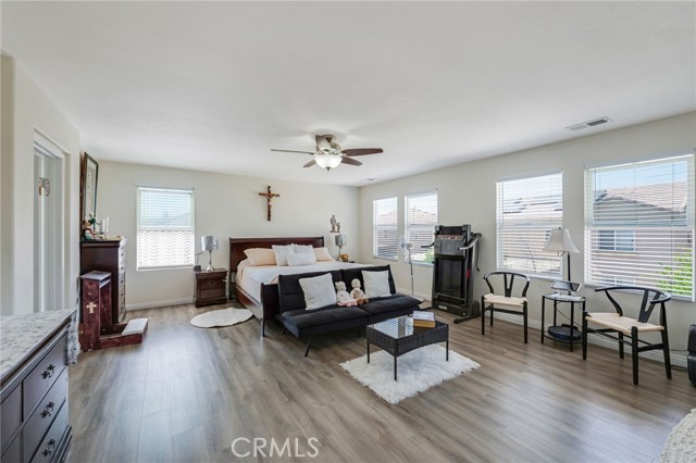 Detail Gallery Image 27 of 34 For 977 Saltbush, Hemet,  CA 92545 - 5 Beds | 2/1 Baths