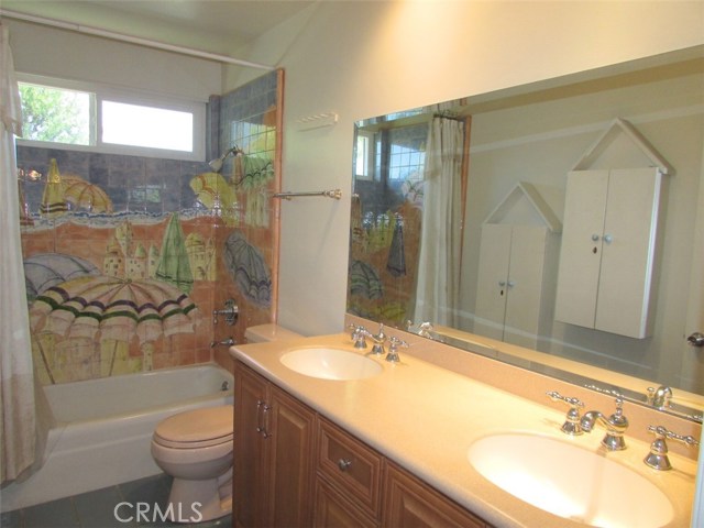 Main bathroom