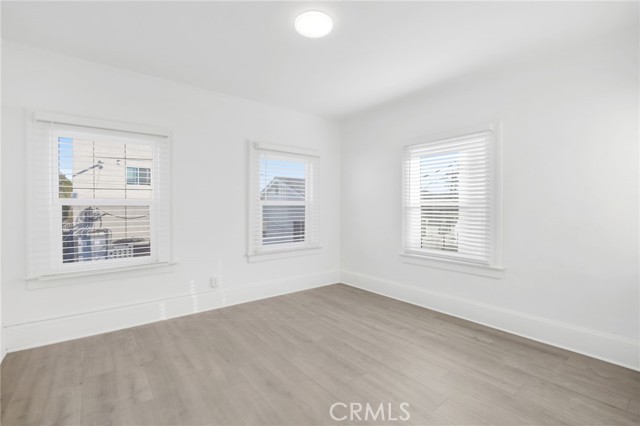 Detail Gallery Image 18 of 23 For 550 N Kenmore Ave #1/2,  Los Angeles,  CA 90004 - 2 Beds | 1 Baths