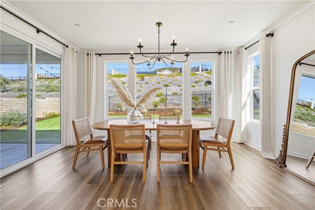 Detail Gallery Image 23 of 74 For 28445 Sunny Ridge Terrace, Castaic,  CA 91384 - 4 Beds | 3/1 Baths