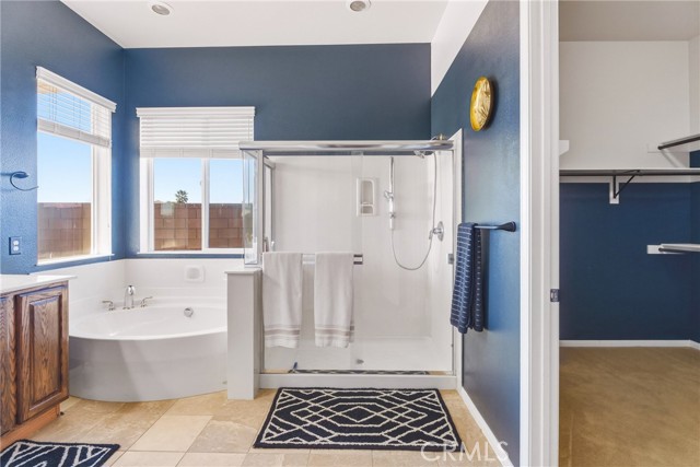 Detail Gallery Image 16 of 32 For 11090 Dandelion Ln, Apple Valley,  CA 92308 - 4 Beds | 3 Baths