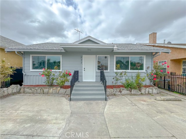 Detail Gallery Image 1 of 27 For 232 W 61st St, Los Angeles,  CA 90003 - 3 Beds | 2/1 Baths