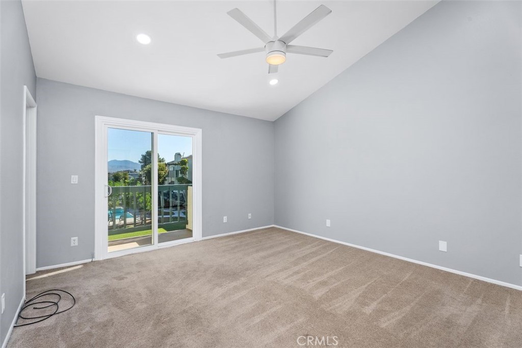 MLS #OC25250901 image #15