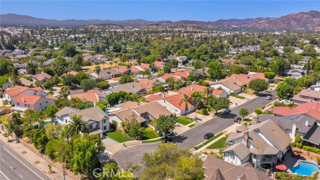 Detail Gallery Image 3 of 68 For 20500 Blairmoore St, Chatsworth,  CA 91311 - 5 Beds | 3 Baths