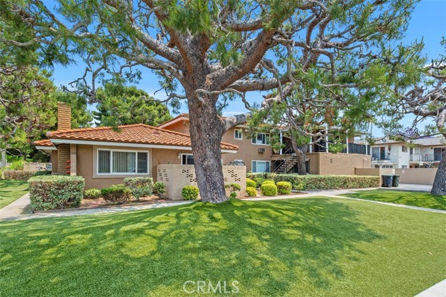 11782 Garden Grove Boulevard, Garden Grove CA: https://media.crmls.org/medias/cf20780b-e7e9-4bf5-930a-e07899eb8e9f.jpg
