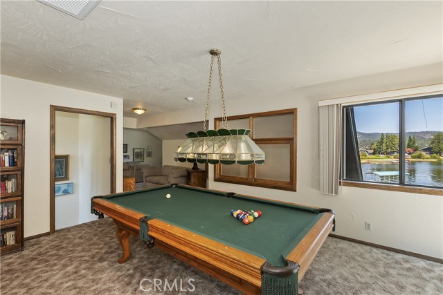 488 Lakeview Court, Big Bear Lake CA: https://media.crmls.org/medias/cf2088cf-3742-4226-a399-820ea21c36e4.jpg