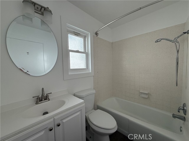 Detail Gallery Image 8 of 8 For 307 Anade Ave, Newport Beach,  CA 92661 - 3 Beds | 3 Baths