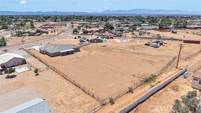 20020 Symeron Road, Apple Valley CA: https://media.crmls.org/medias/cf217546-b1bd-474a-993c-d8e9f3b69a47.jpg