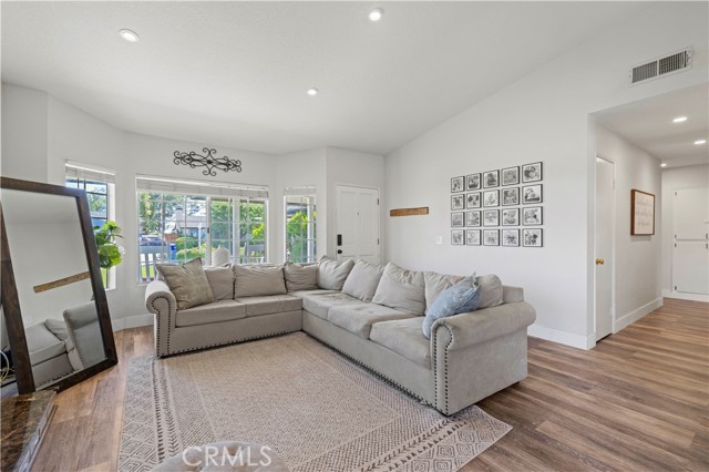Image 5 of 42 For 27724 Crookshank Drive
