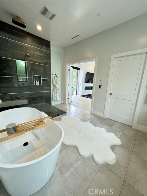 Detail Gallery Image 21 of 46 For 2327 Margaret Dr, Newport Beach,  CA 92663 - 5 Beds | 5/1 Baths