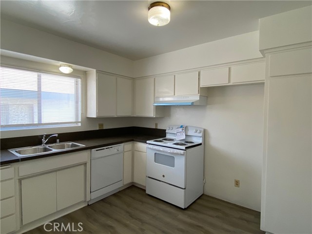 Detail Gallery Image 3 of 6 For 320 N Stoneman Ave #E,  Alhambra,  CA 91801 - 0 Beds | 1 Baths