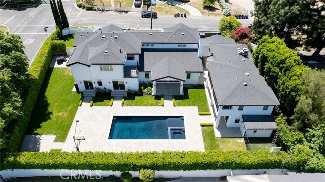 Detail Gallery Image 2 of 59 For 20701 Dumont St, Woodland Hills,  CA 91364 - 8 Beds | 9 Baths