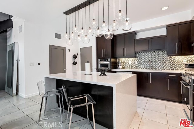 Detail Gallery Image 6 of 36 For 13045 Pacific Promenade #107,  Los Angeles,  CA 90094 - 1 Beds | 2 Baths