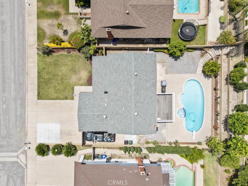 https://media.crmls.org/medias/cf24b6e7-6692-4668-9820-f051b93c66f3.jpg?preset=X-Large