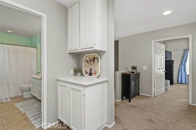 431 Redwing Drive, Corona CA: https://media.crmls.org/medias/cf24f2b1-8471-420f-a020-999846309f9e.jpg