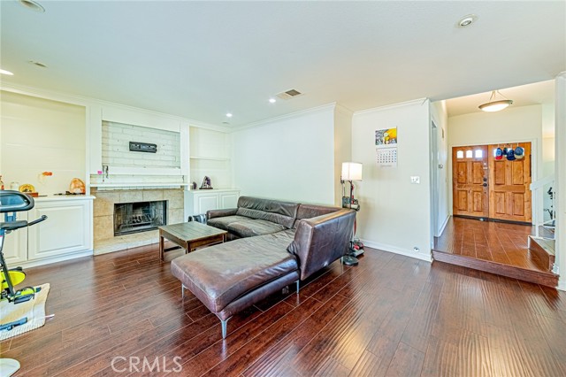 49 Stagecoach Drive, Phillips Ranch CA: https://media.crmls.org/medias/cf25bddf-fb50-44ec-b893-8390210e35d7.jpg