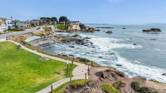 202 Vista Del Mar Avenue, Pismo Beach CA: https://media.crmls.org/medias/cf25e93d-d6d8-4834-8269-5cd5774e2e2d.jpg