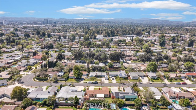 Detail Gallery Image 32 of 33 For 22249 Runnymede St, Canoga Park,  CA 91303 - 2 Beds | 2 Baths