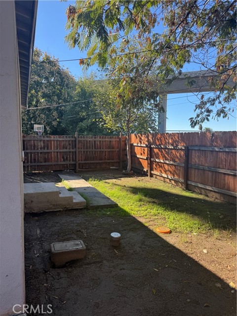 Detail Gallery Image 9 of 13 For 2135 Down, Riverside,  CA 92507 - – Beds | – Baths