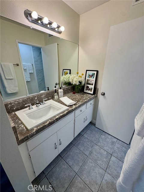 40 Windjammer, Irvine CA: https://media.crmls.org/medias/cf26e9b5-0ed0-4bbd-8403-74cbe2420d79.jpg