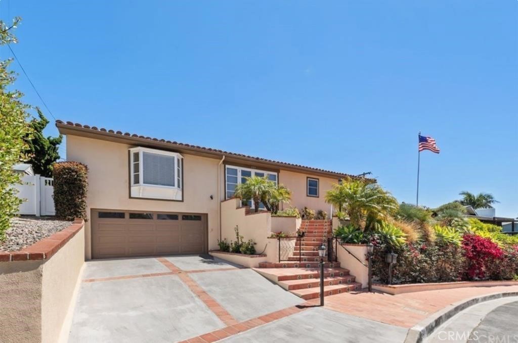 229 W Avenida San Antonio