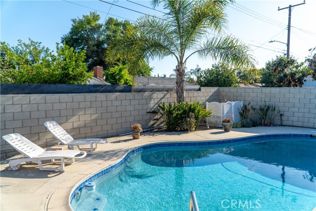 Detail Gallery Image 1 of 16 For 4865 Orchard St, Montclair,  CA 91763 - 3 Beds | 2 Baths