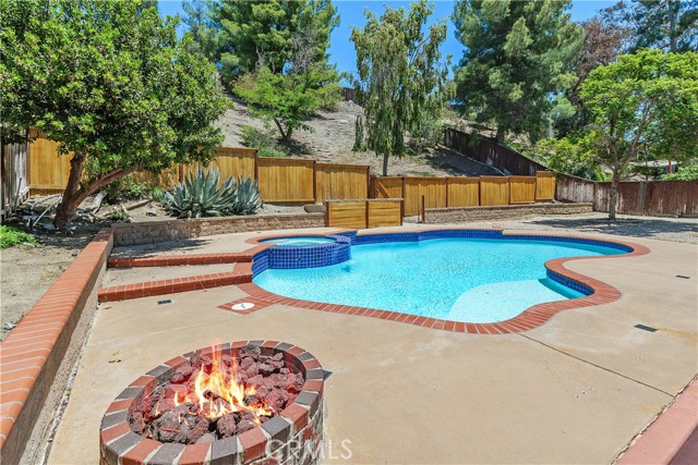 24576 Jacarte Drive, Murrieta CA: https://media.crmls.org/medias/cf28e95a-e1cb-4398-81d5-0a04fd3225ed.jpg