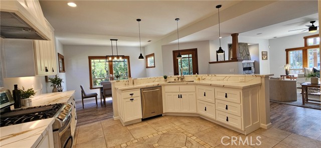 Detail Gallery Image 3 of 35 For 1167 Bodega Ct, Grover Beach,  CA 93433 - 4 Beds | 2/1 Baths