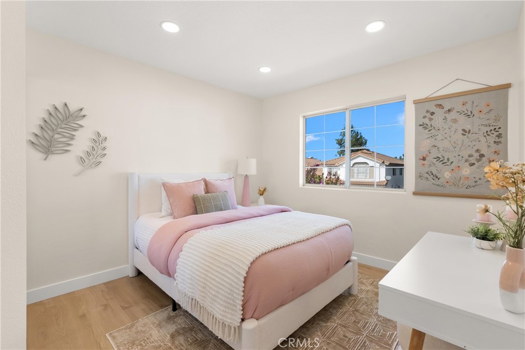 MLS #OC25233872 image #23