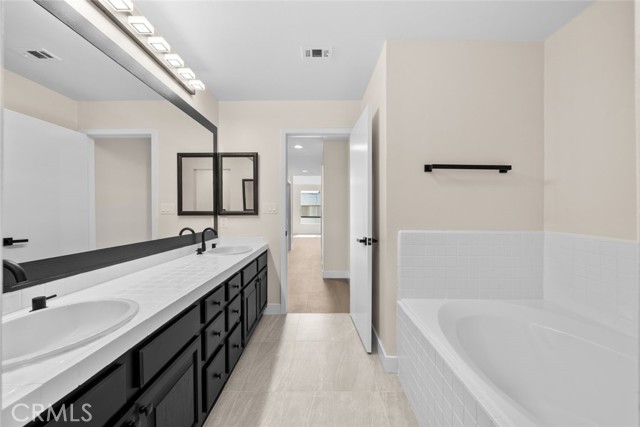 4641 Fulton Avenue, Sherman Oaks CA: https://media.crmls.org/medias/cf2a06ff-31da-4c9f-9037-a1f8d36de508.jpg