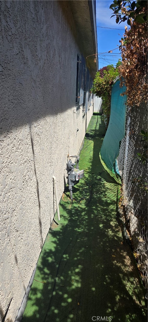 https://media.crmls.org/medias/cf2b30b4-d5ba-4660-b590-b9427329cd52.jpg?preset=X-Large