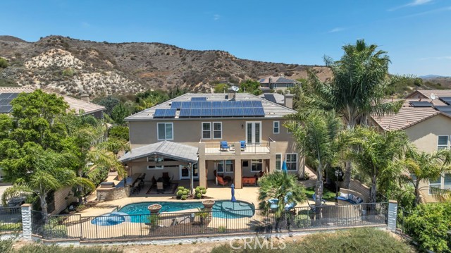 24234 Reyes Adobe Way, Valencia CA: https://media.crmls.org/medias/cf2b53fa-72ed-4155-bde6-ded8e166799a.jpg