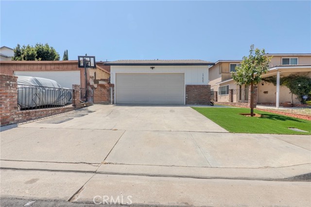 17425 Nauset Court, Carson CA: https://media.crmls.org/medias/cf2b834a-4125-49a0-b8d5-9ec925f6cc60.jpg