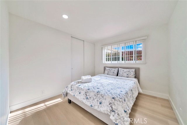 17121 Granada Lane, Huntington Beach CA: https://media.crmls.org/medias/cf2d2076-5895-466f-9744-bdd64854d03c.jpg
