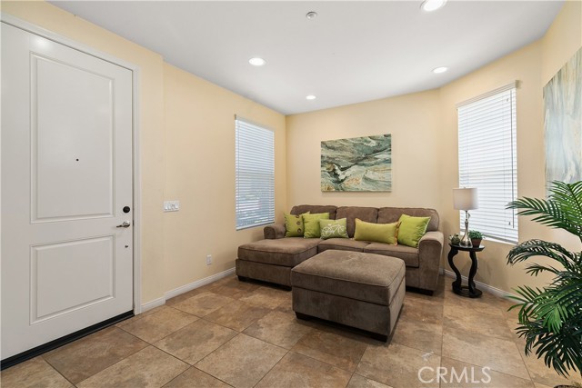 Detail Gallery Image 6 of 46 For 213 Polk St, Placentia,  CA 92870 - 5 Beds | 4 Baths