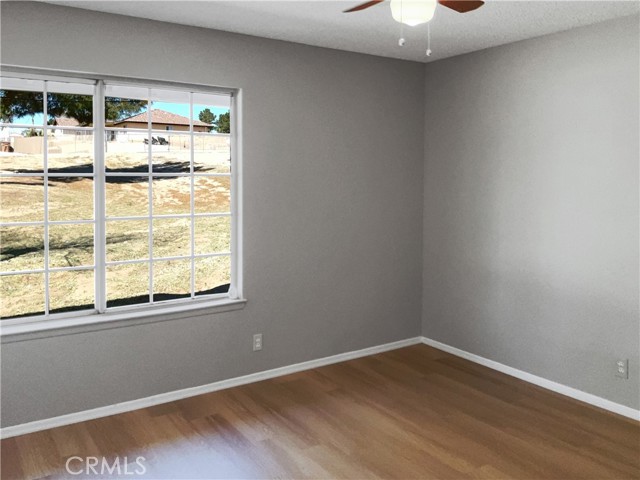 Detail Gallery Image 3 of 21 For 7601 Arcadia Ave, Hesperia,  CA 92345 - 3 Beds | 2 Baths