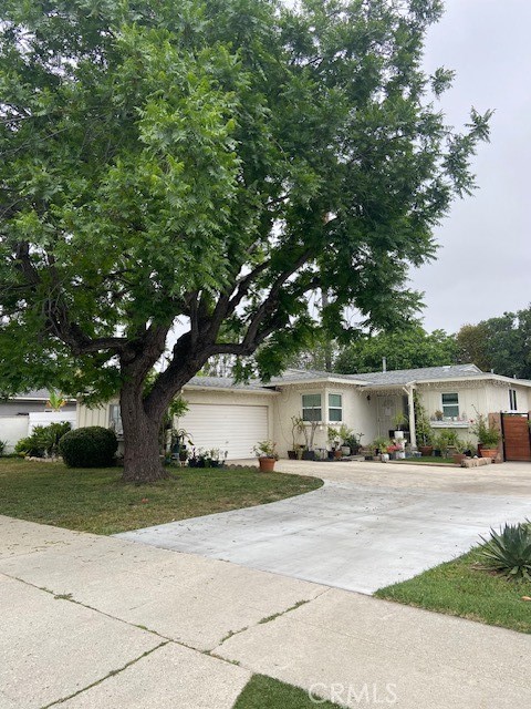 20243 Bassett Street, Winnetka CA: https://media.crmls.org/medias/cf2f8665-86ae-4904-bac2-5d358c5db2a9.jpg