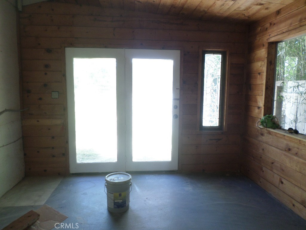 https://media.crmls.org/medias/cf2fed30-d1e2-4f20-84aa-9e2ee3e6d786.jpg?preset=X-Large