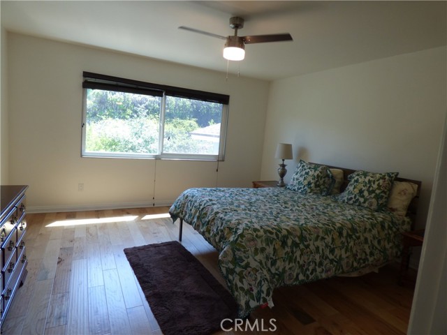 5650 Lake Lindero Drive, Agoura Hills CA: https://media.crmls.org/medias/cf2ff07f-c1a5-410f-86a4-59b801c786af.jpg