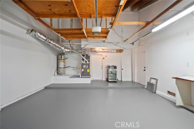 20516 Germain Street, Chatsworth CA: https://media.crmls.org/medias/cf2ffcb2-0ba2-4cdc-b400-68b070023df6.jpg