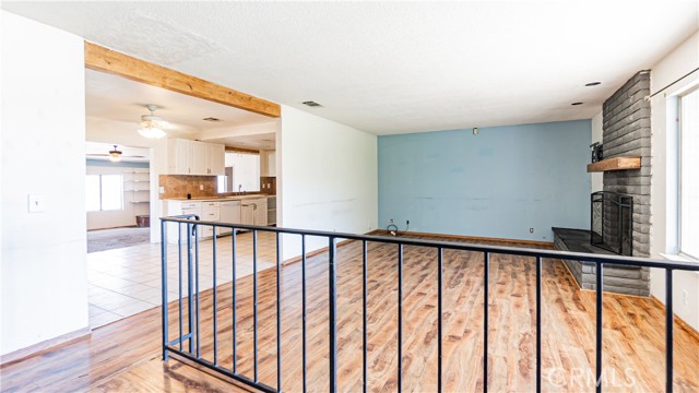 Detail Gallery Image 6 of 20 For 15970 Lindero St, Victorville,  CA 92395 - 3 Beds | 2 Baths