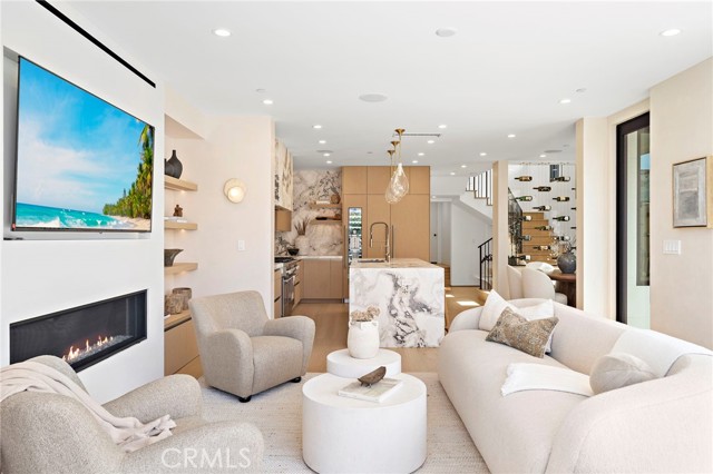 Detail Gallery Image 13 of 70 For 612 Begonia, Corona Del Mar,  CA 92625 - 3 Beds | 3/1 Baths