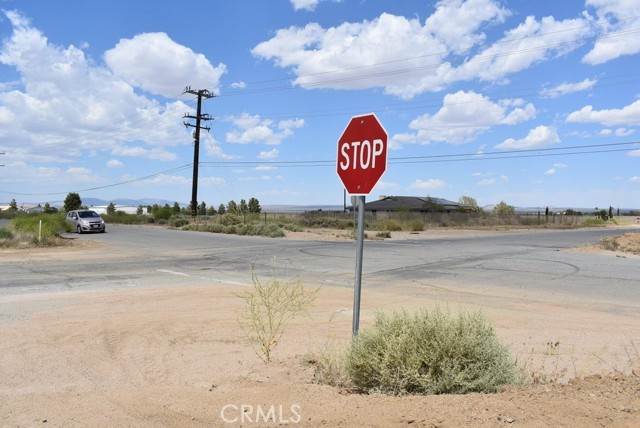 Detail Gallery Image 3 of 7 For 6940 Poppy Bld, California City,  CA 93505 - – Beds | – Baths