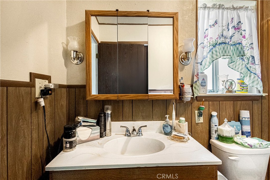 https://media.crmls.org/medias/cf315352-fdfa-4331-a8cd-ecc47a3464e0.jpg?preset=X-Large