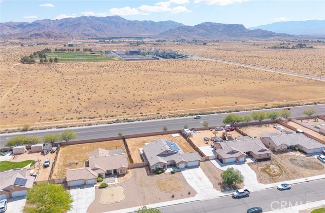 Detail Gallery Image 33 of 35 For 14193 Fresian, Apple Valley,  CA 92307 - 4 Beds | 3 Baths