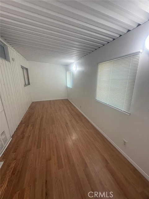 33013 Arbolado Lane, Lake Elsinore CA: https://media.crmls.org/medias/cf326fb7-ae39-4e43-addf-b0ea92877157.jpg