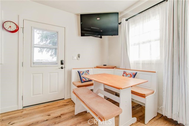 5239 Barker Drive, Los Angeles CA: https://media.crmls.org/medias/cf328eb1-2aa5-4413-a2a8-256978af2fa6.jpg