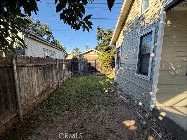 Detail Gallery Image 12 of 14 For 547 E Jefferson, Orange,  CA 92866 - 2 Beds | 1 Baths