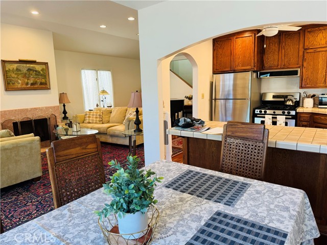87 Rivo Alto Canal, Long Beach CA: https://media.crmls.org/medias/cf334dcc-0a99-427a-aa7f-e60d06e2698f.jpg